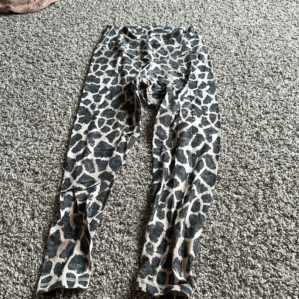 Aerie giraffe leggings